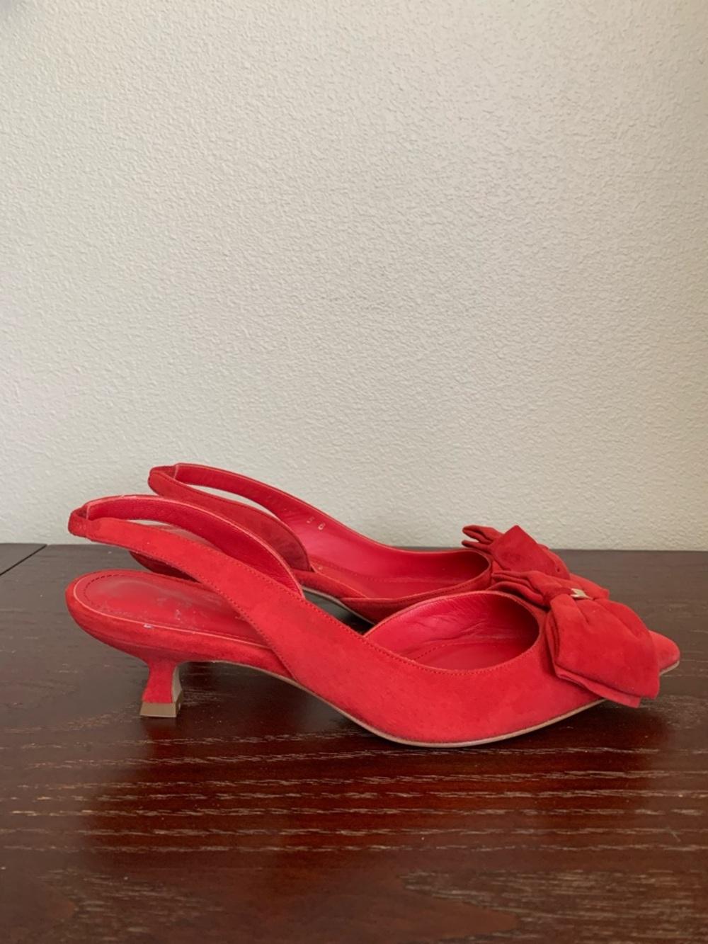 Salvatore Ferragamo Red Suede Slingbacks Bow Accent Size 5B. Good Condition.